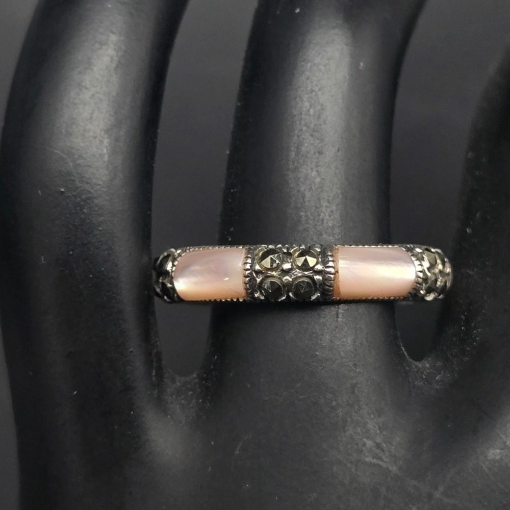Sterling Silver Pink Mother of Pearl Ring Marcasite In Lay Size 7 A925